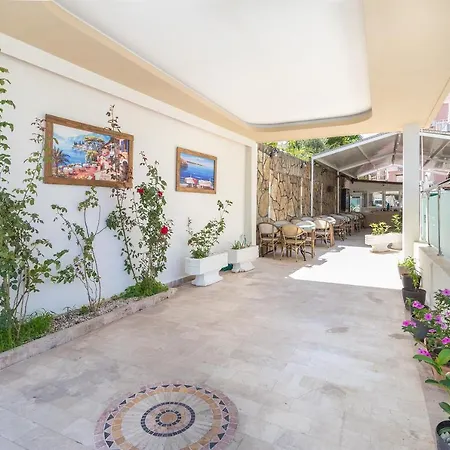 Daire Near To Center And *