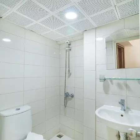 公寓 Near To Center And 马尔马里斯